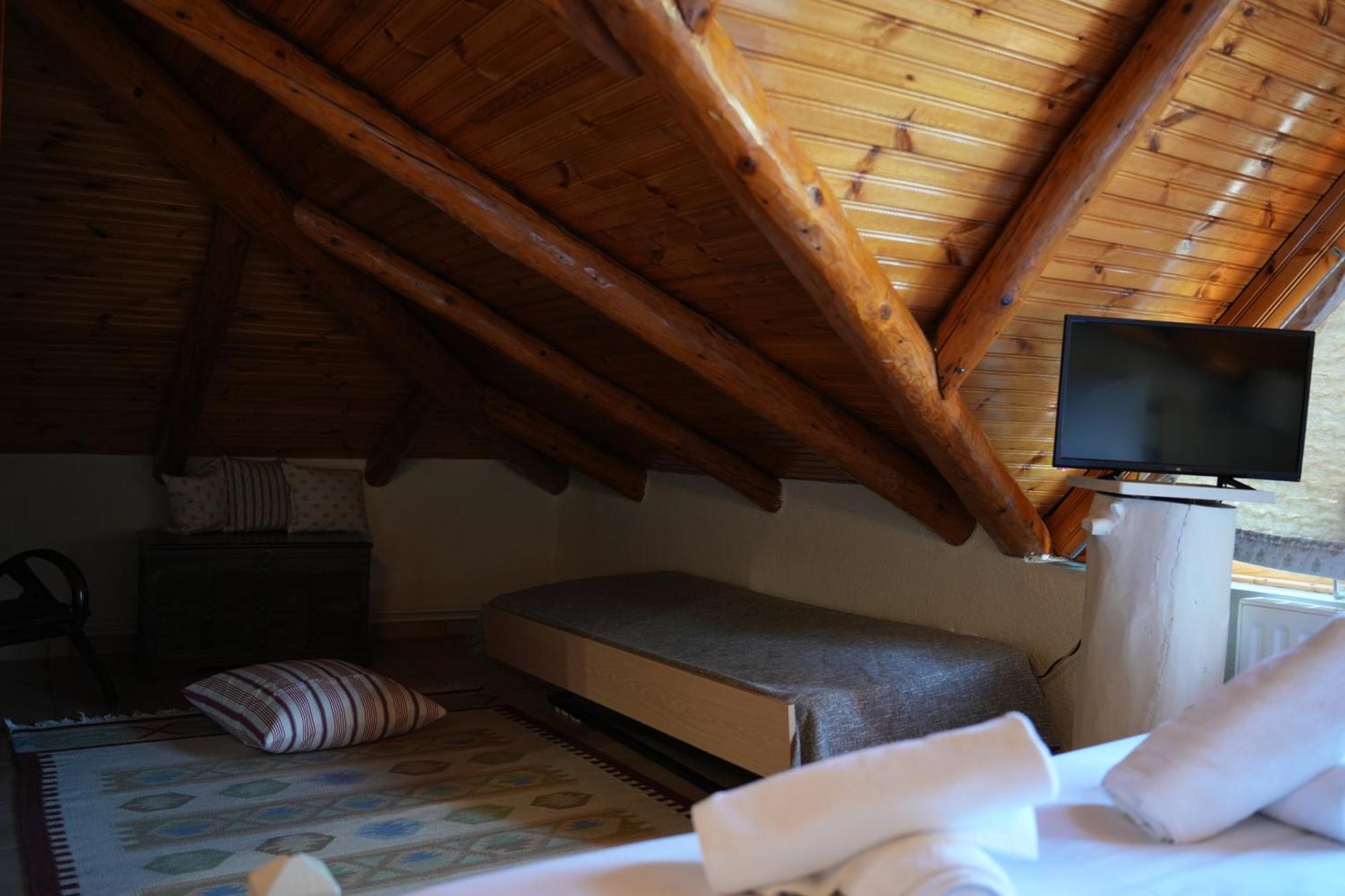 Guesthouse Doma Est 1991 Arachova Dış mekan fotoğraf