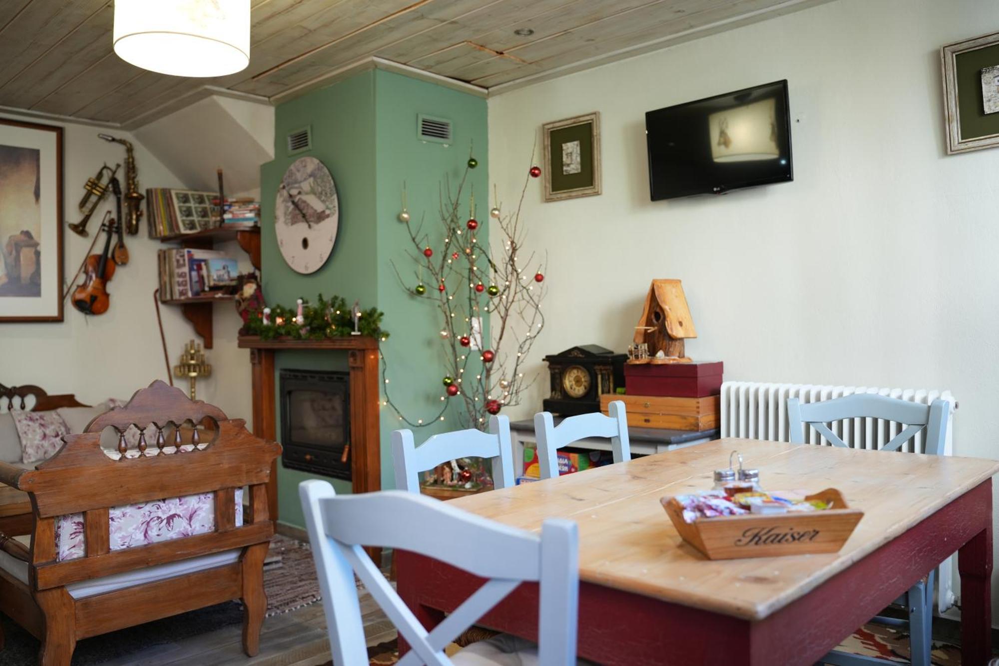 Guesthouse Doma Est 1991 Arachova Dış mekan fotoğraf